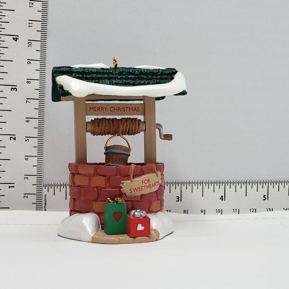 1990 Hallmark Sweetheart Handcrafted Keepsake Holiday Christmas Ornament. - Picture 7 of 7